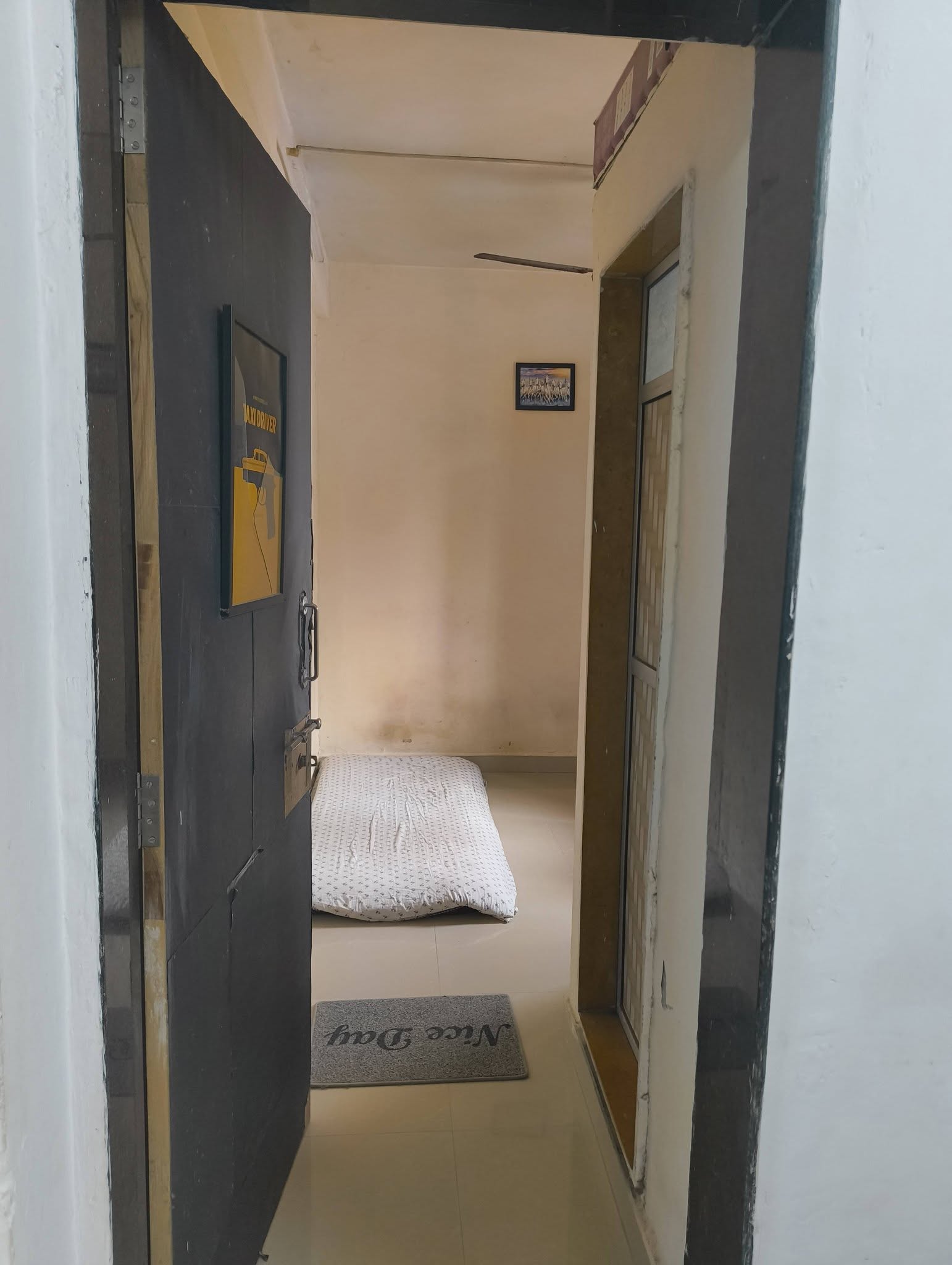 Looking for a Flatmate – Versova, Andheri West — photo 4