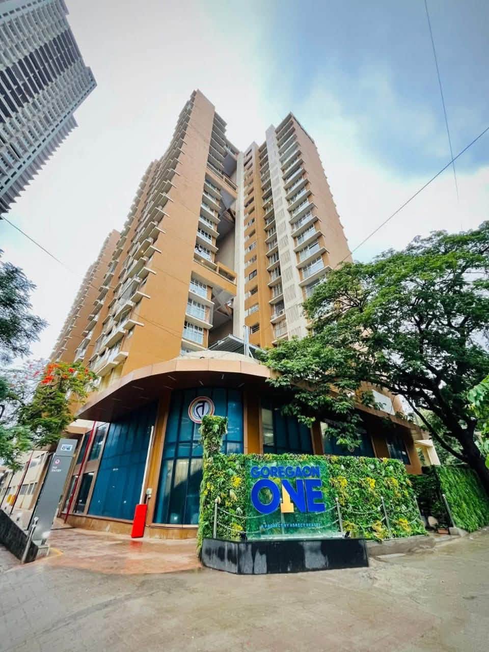 Super Luxurious Flat Just 1 Min from Goregaon West Metro