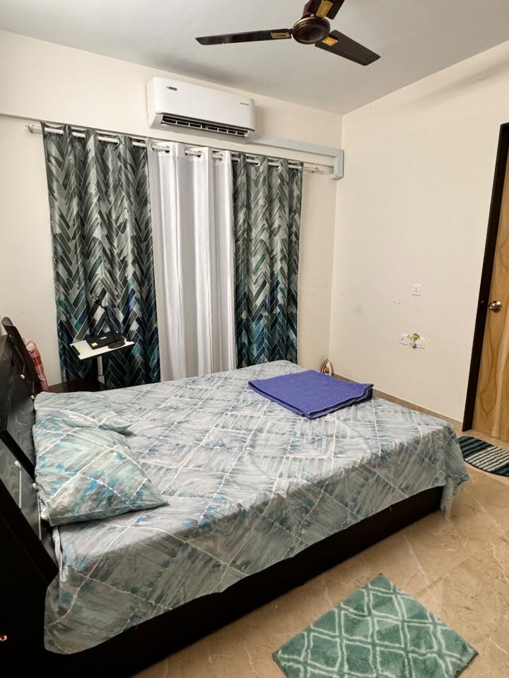 Master Bedroom for Females Only in 1BHK, Dahisar East — photo 5