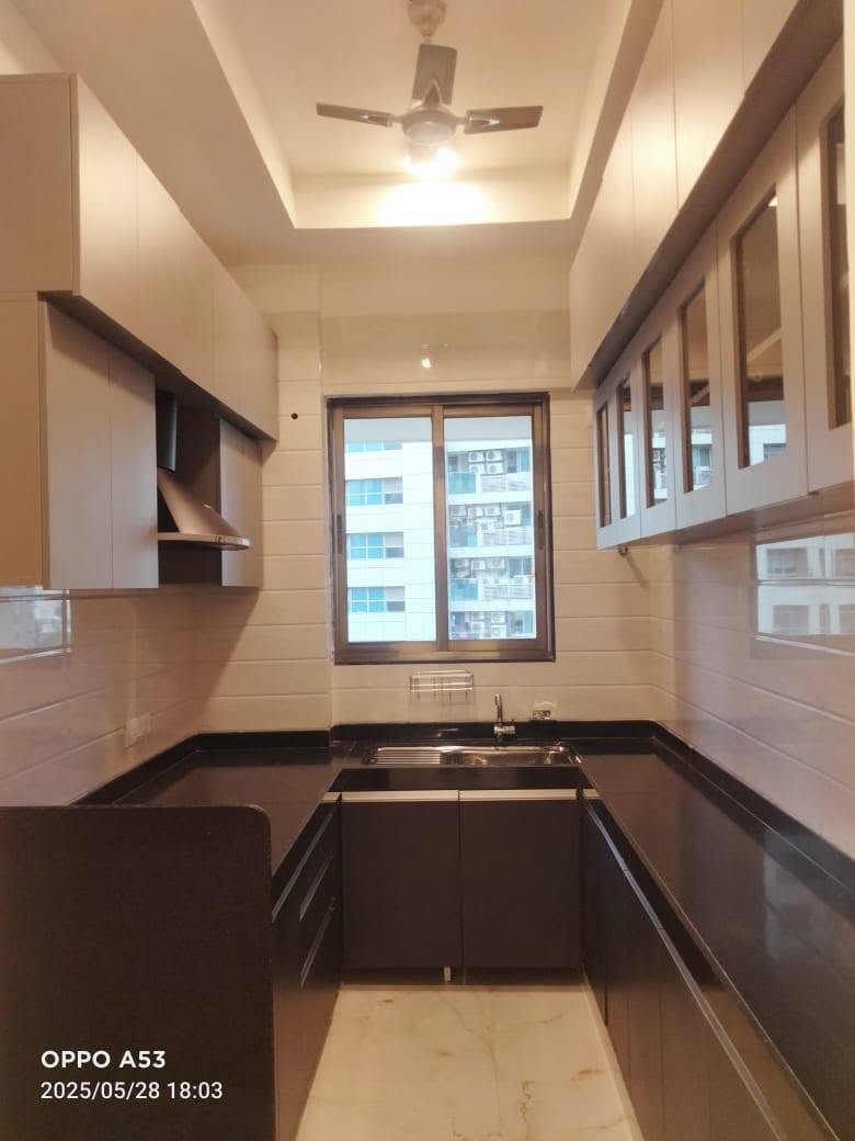 Brand New 2 BHK Semi Furnished Flat for Rent at Prabhadevi - photo 2