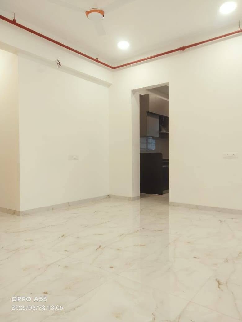Brand New 2 BHK Semi Furnished Flat for Rent at Prabhadevi - photo 4
