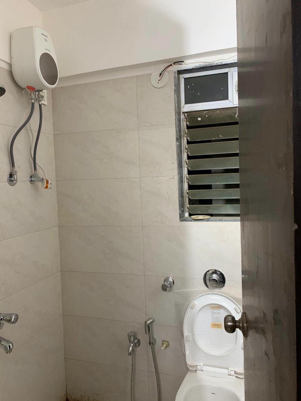 1 BHK Semi-Furnished near Dindoshi Metro — photo 4