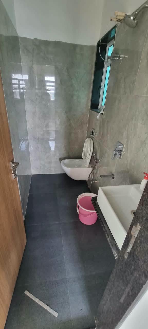 1BHK Semi-Furnished Flat in Vikhroli East - photo 4