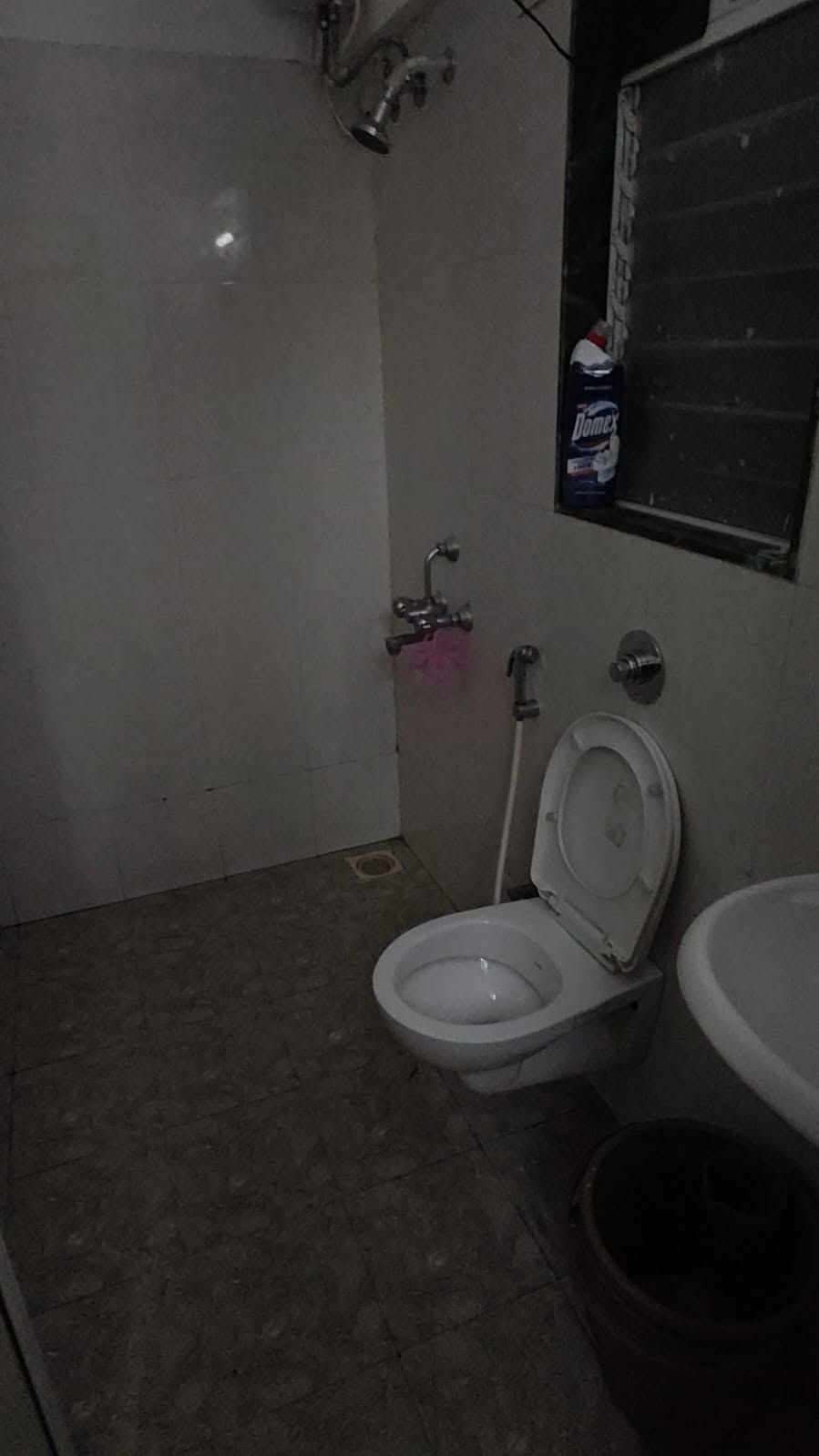 1 BHK Available – Romell Building, Andheri East - photo 4