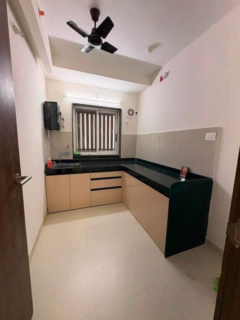 Master Bedroom in 2BHK, Worli - photo 2