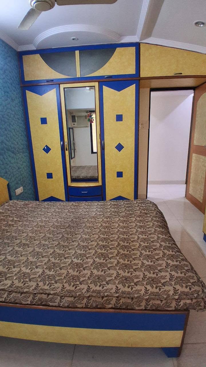 Shared room in 2BHK, Malad East