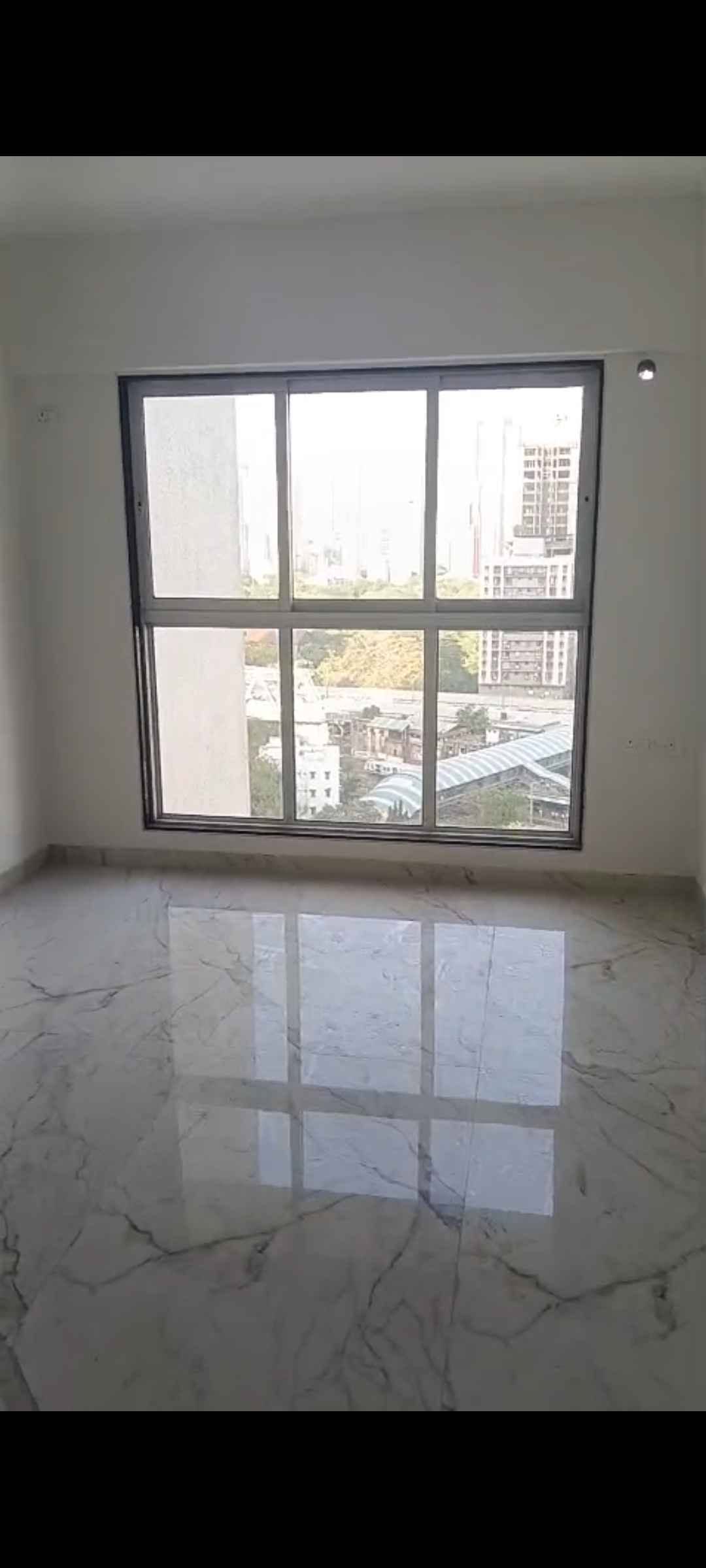 Master bedroom in 2BHK, Lower Parel — photo 3