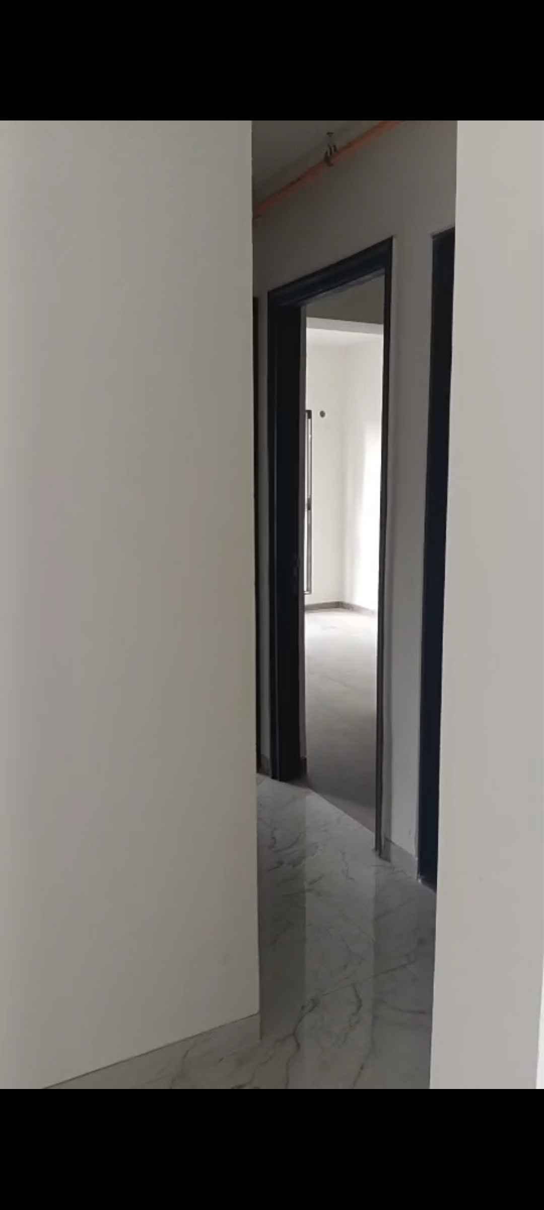 Master bedroom in 2BHK, Lower Parel — photo 4