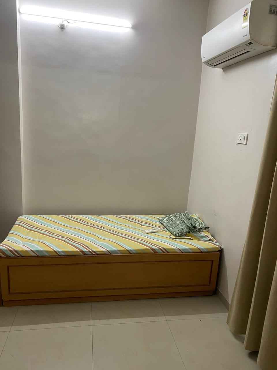 Roommate required for 2BHK in Tata Tower — photo 2