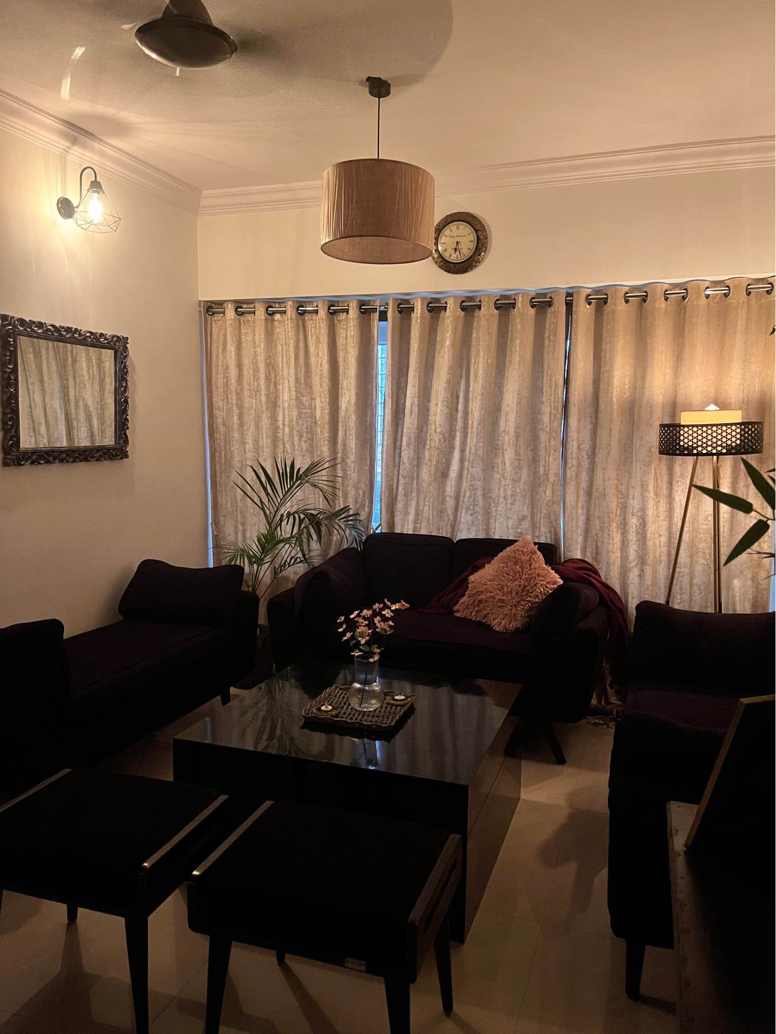 Fully furnished master bedroom in Andheri West — photo 4