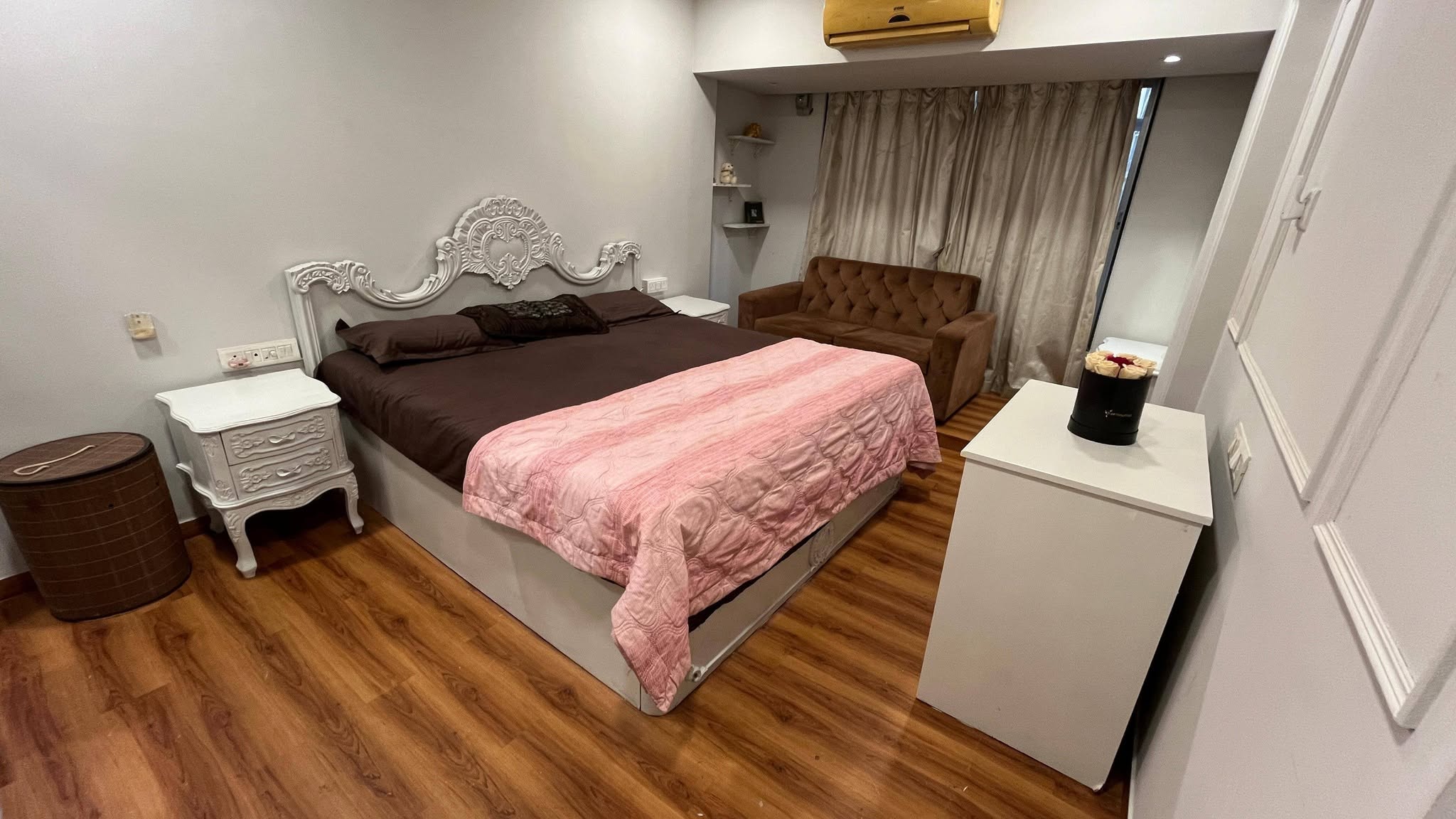 Single Occupancy Master Bedroom in Fully Furnished Apartment