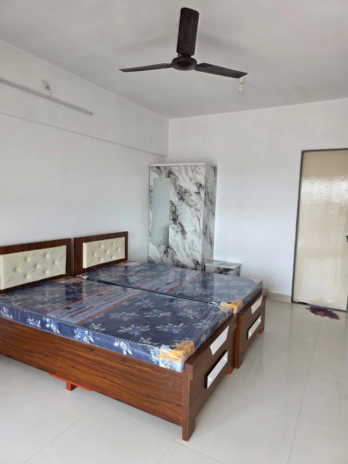 3BHK Fully Furnished Master Bedroom in Sakinaka