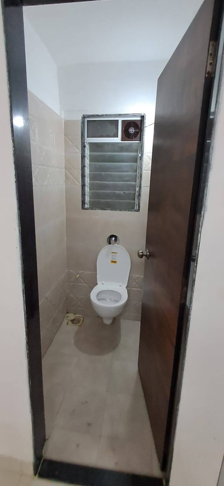 1 BHK Flat in Dindoshi, Malad East - photo 2