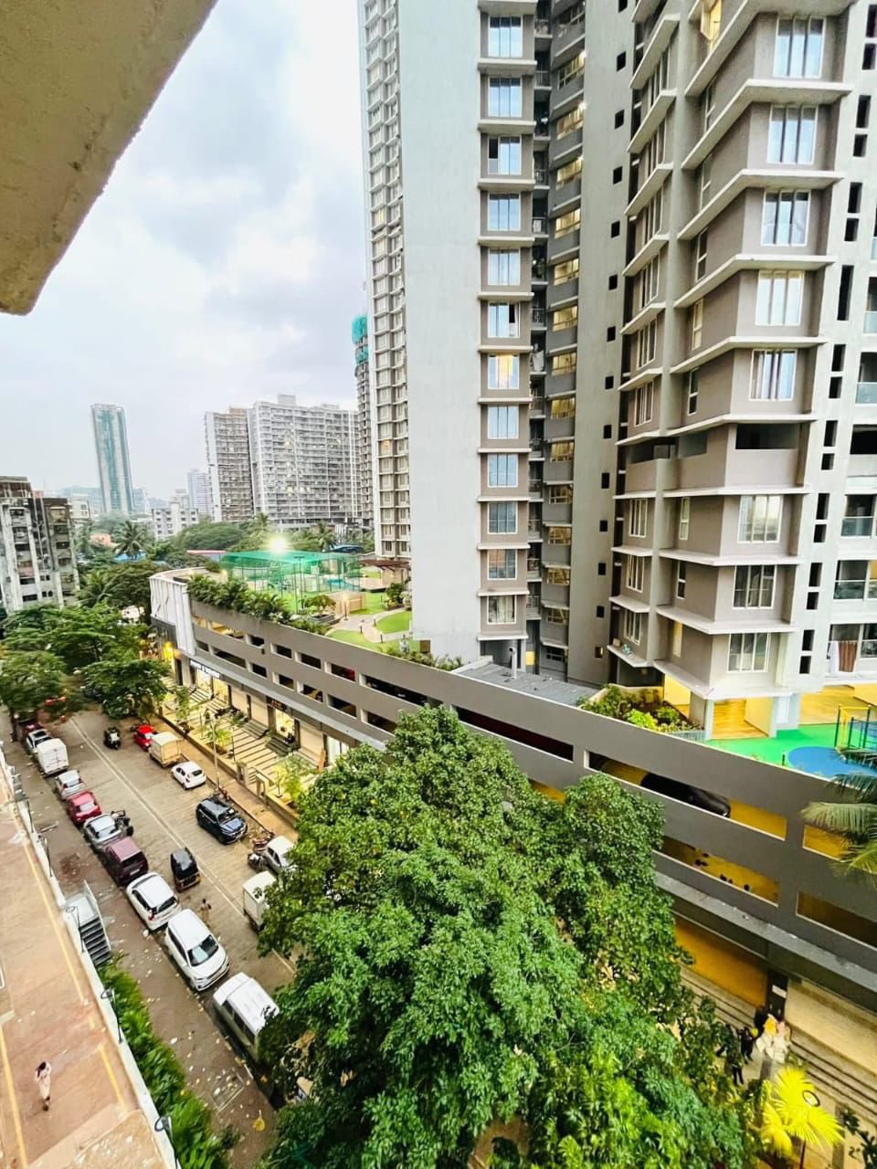 Fully Furnished Flat near Goregaon West Metro — photo 2