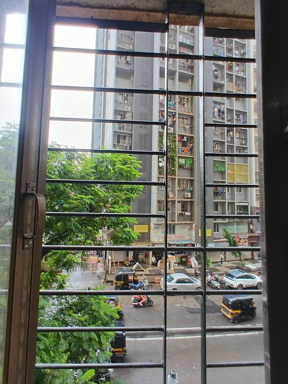 2 BHK Flats Available for Rent - Malad East — photo 3