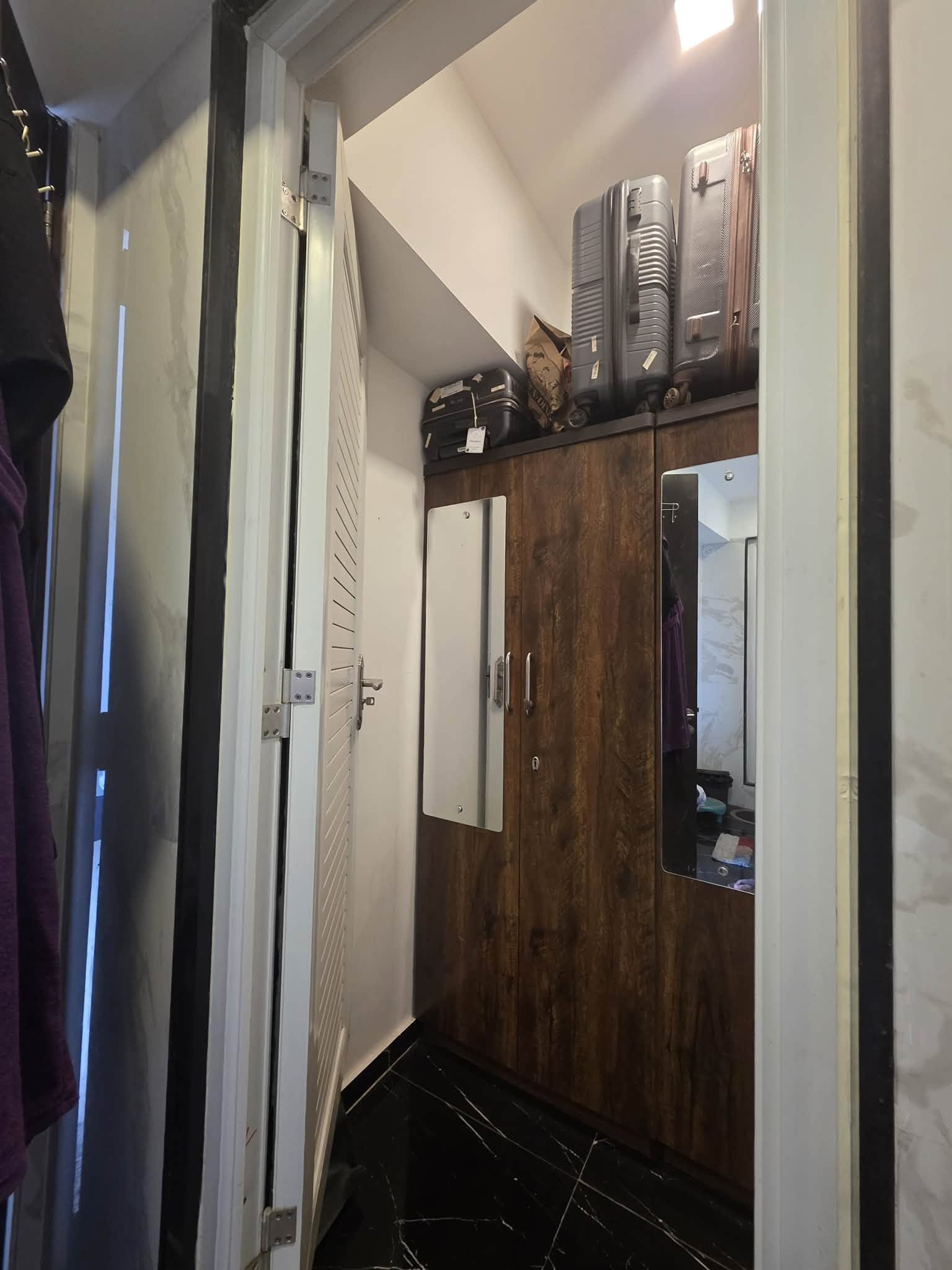 Chill Male Flatmate Wanted in 3BHK, Ruparel Ariana, Parel — photo 4