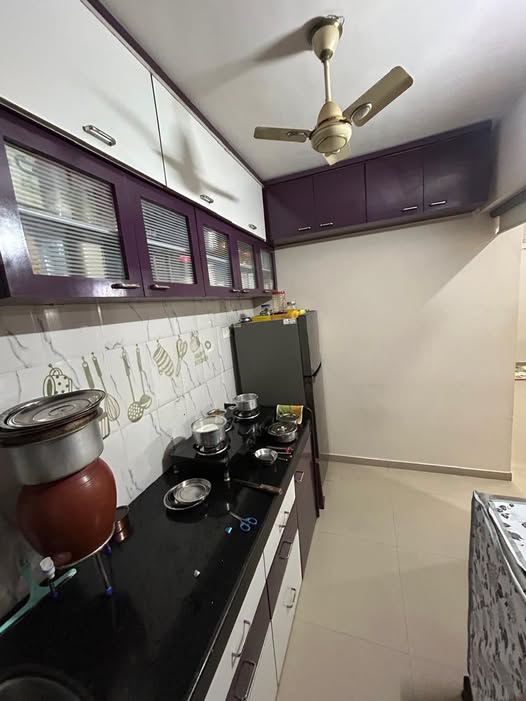 1BHK Semi-Furnished flat in Ghatkopar West