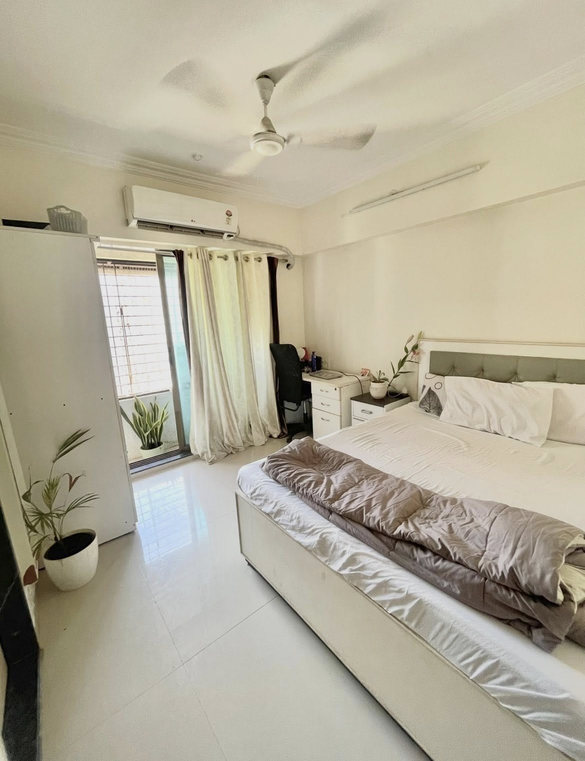 Lovely female Flatmate wanted in Andheri West