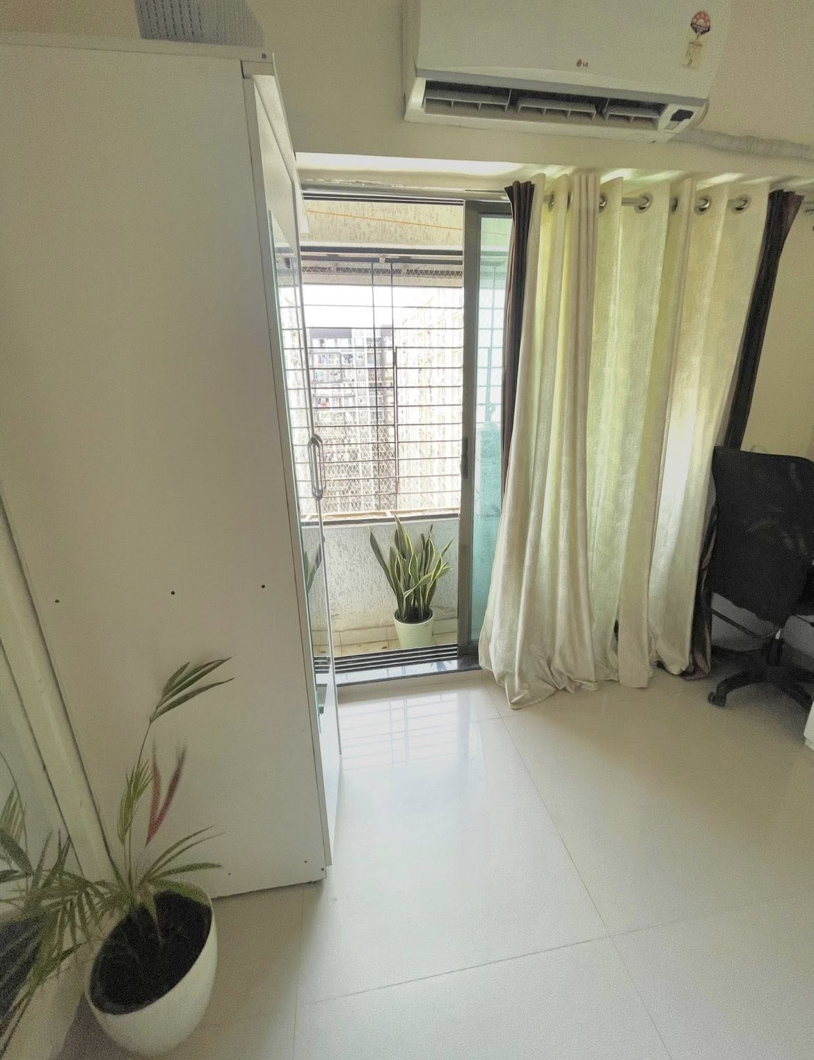 Lovely female Flatmate wanted in Andheri West — photo 2
