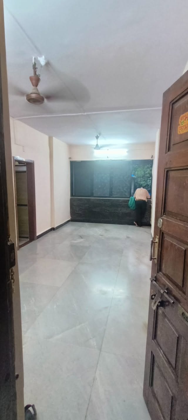 1BHK Semi Furnished Flat for Rent