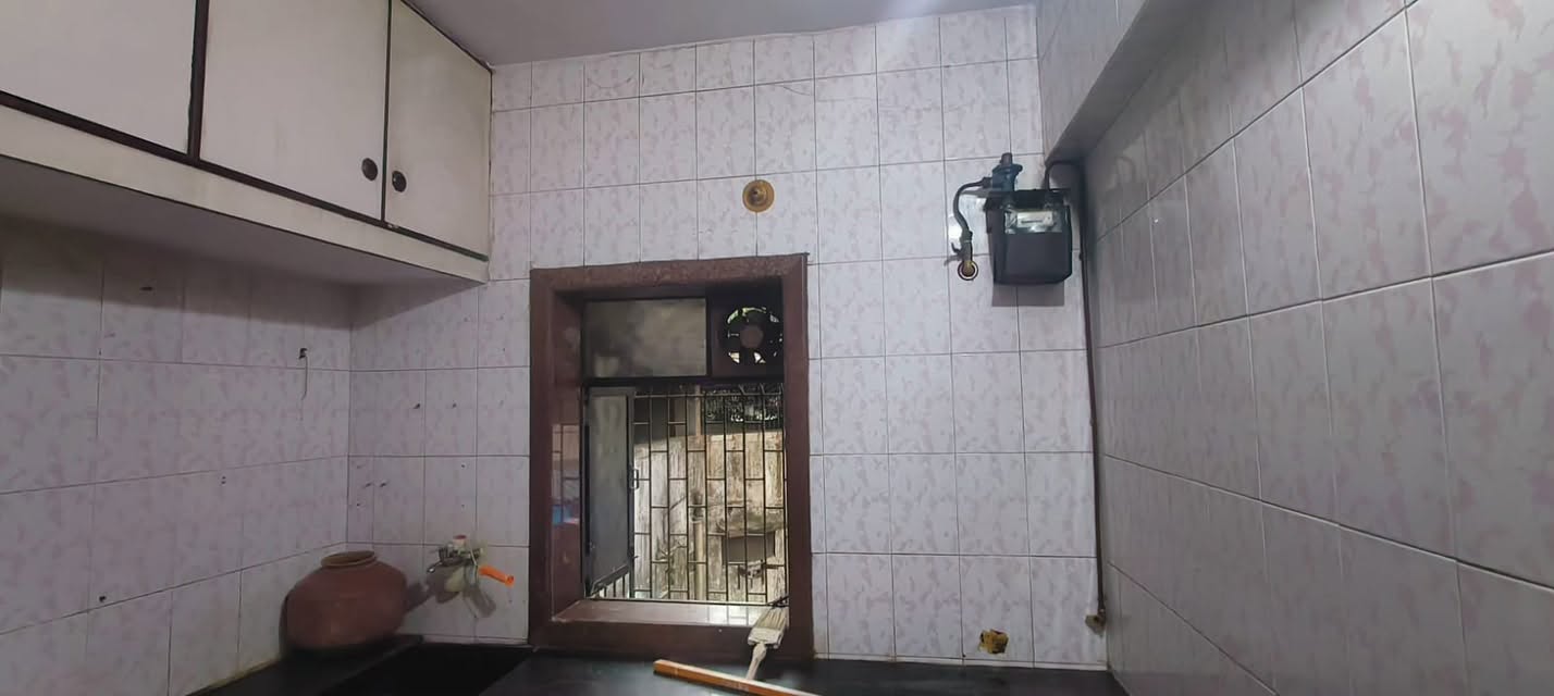 1BHK Semi Furnished Flat for Rent - photo 2