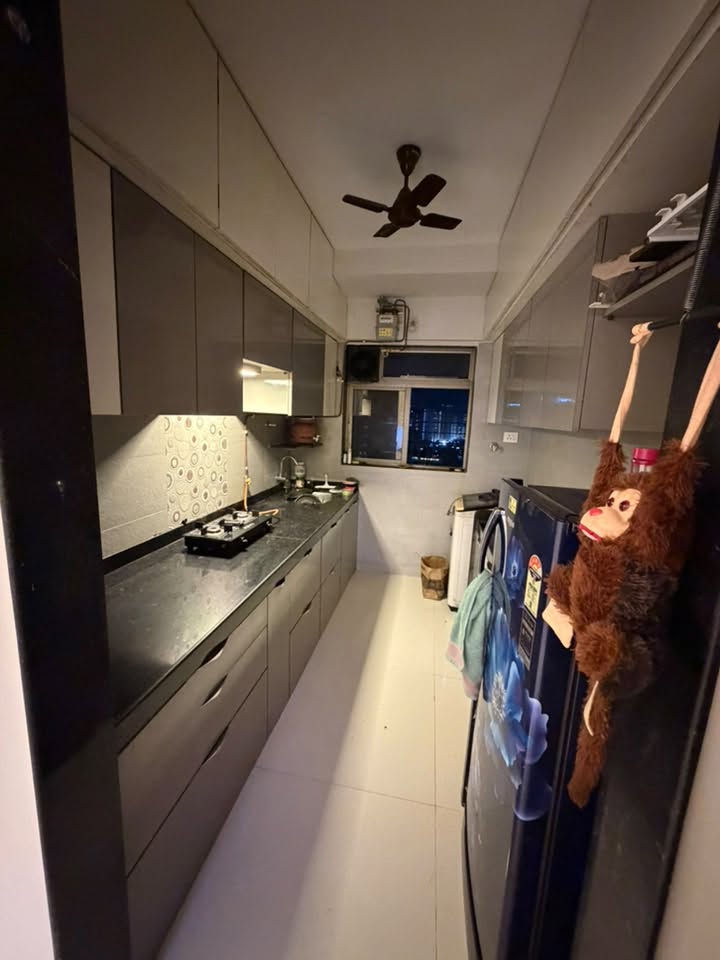 Single occupancy in 2BHK flat near Dahanukarwadi - photo 2