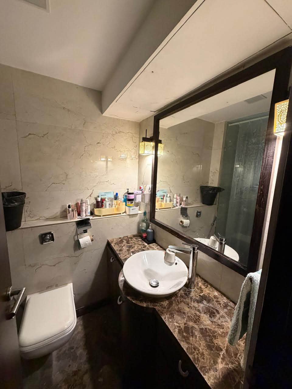 Single occupancy room for female in 2BHK, Jogeshwari East — photo 4